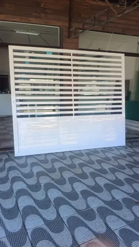 Portão de alumínio