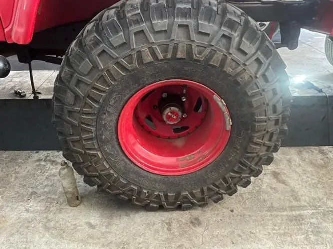 JOGO RODAS 15 + PNEUS MAXXIS 37X14,5