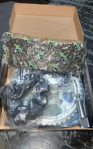 Kit transmissão com coxin tudo novo no plástico