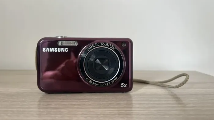 Câmera Digital Samsung PL120 - Zoom Óptico 5x