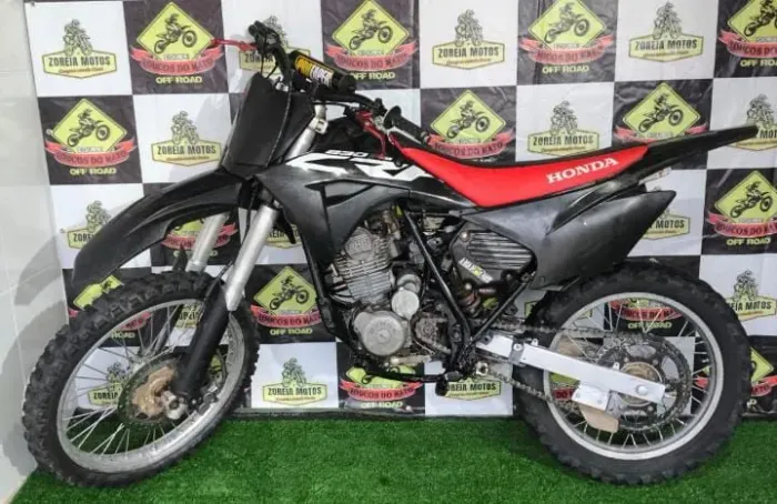 Troco nx 200 de trilha com roupa de crf (apenas troca)