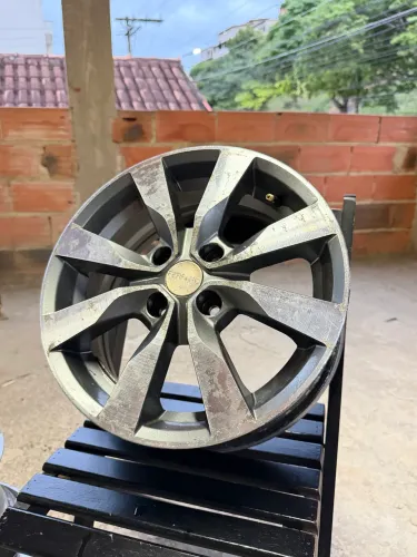 3 Rodas Ferraro Aro 15 para HB20 - 4x100
