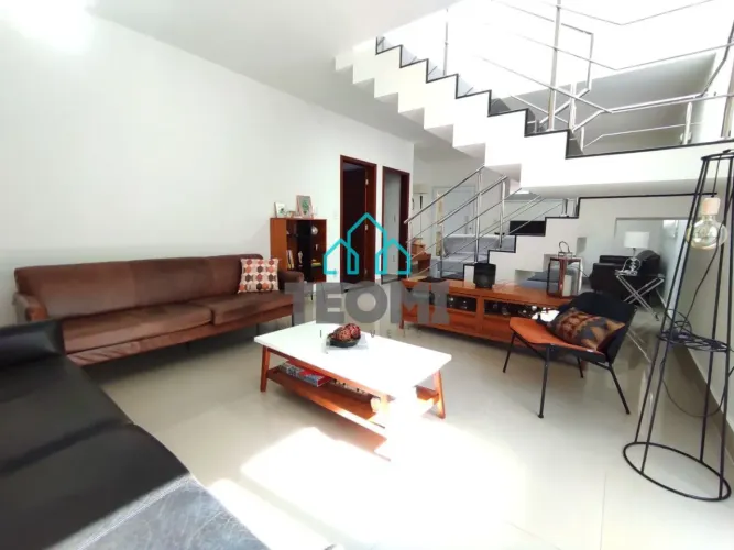 Sobrado com 4 dormitórios à venda, 257 m² por R$ 1.330.000,00 - Ouroville - Taubaté/SP REF