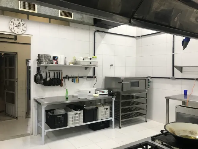 Ghost Kitchen 
