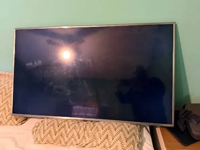TV Smart LG 50" Modelo 50UK6520PSA - Liga mas sem Imagem - Tela Preta