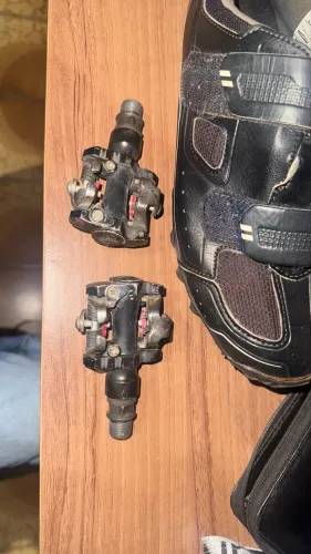 Sapatilha + pedal clip