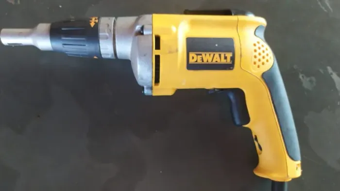 Parafusadeira Drywall DW 272, Potência 540W (DeWALT)