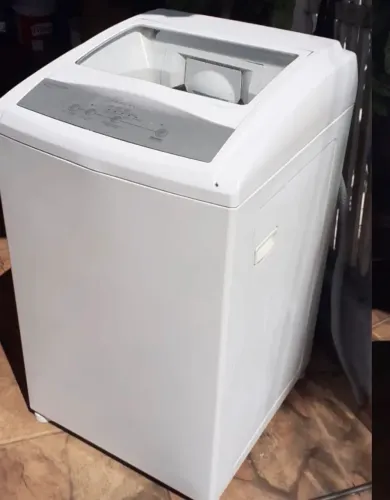 Máquina de lavar roupa 6kg