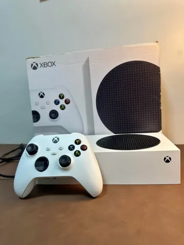 Vendo Xbox Series S 512gb Usado Aceito cartão 3 mês