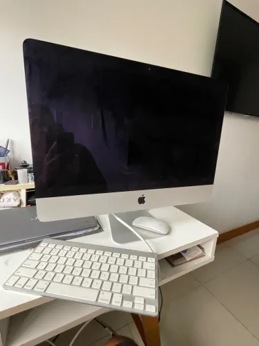 Apple iMac (computador all-in-one ( tecladp e mouse)