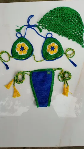 Roupa de crochê
