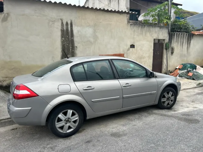 Renault Megane Sedan Dynamique 2.0 16V Aut. 2008