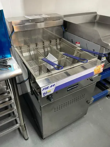 MB FRITADEIRA ELETRICA ALTA PRODUÇÃO 44L - METVISA