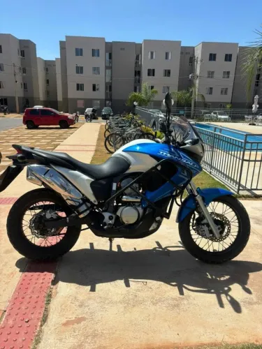 Moto Honda Transalp 700