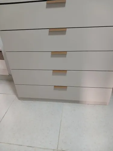 Cômoda 5 portas
