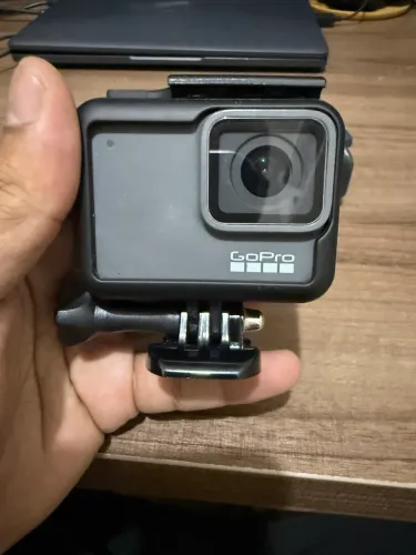 GoPro Hero 7 Silver Impecável com Maleta e Acessórios de Peito e Cabeça