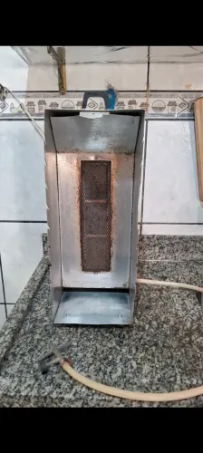 Churrasqueira de espetos a gás 