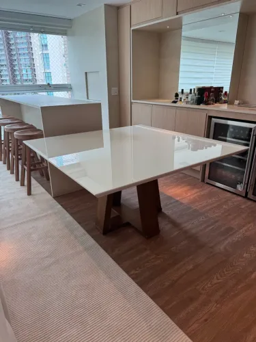 Mesa quadrada de 1,40m x 1,40m