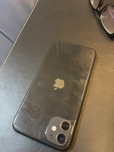Vendo iPhone 11 usado