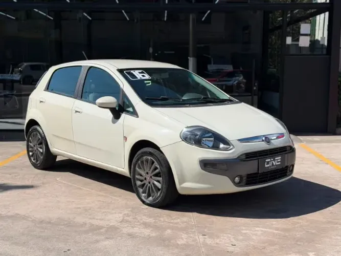 Fiat Punto Essence 1.6 Flex 16V 5P 2016