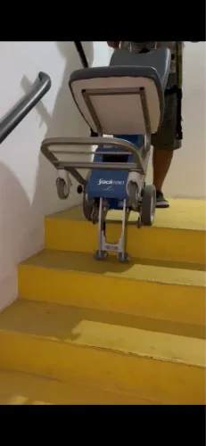CADEIRA RODAS ELÉTRICA ESCALADORA