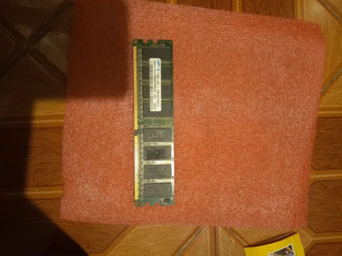 Lote Peças PC Antigo - Pentium 4 + 2 Coolers + 7 Memórias RAM (Testado