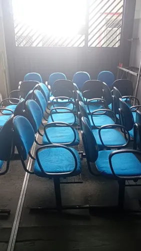 Longarina de escritório 4 lugares