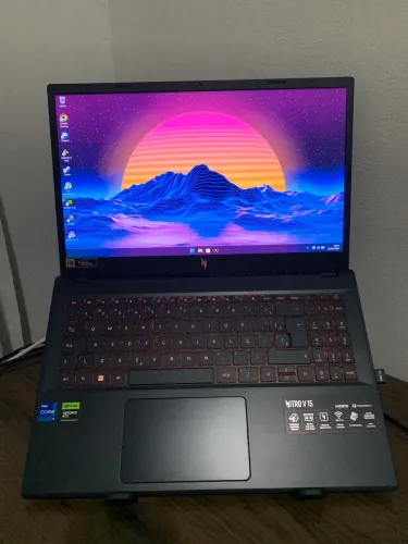 ACER NITRO V15 ( i7 13ª GEN + RTX 4060 8GB)