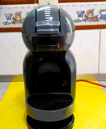 Máquina de Café Expresso Dolce Gusto Arno 127V - Semi Nova