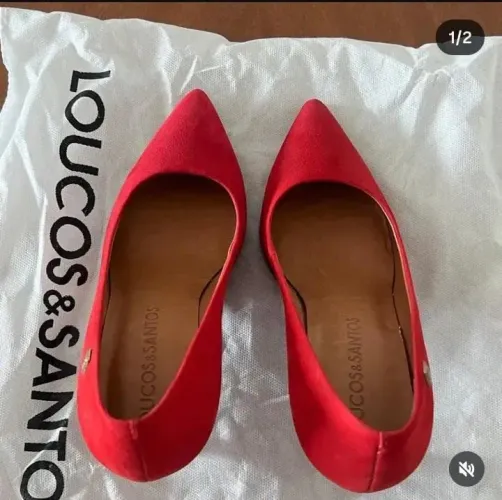 Scarpin vermelho da marca LoucoseSantos N° 35
