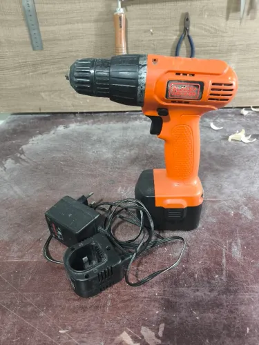 Parafusadeira Black Decker 