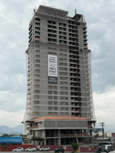 última unidade do Triáde Century Plaza