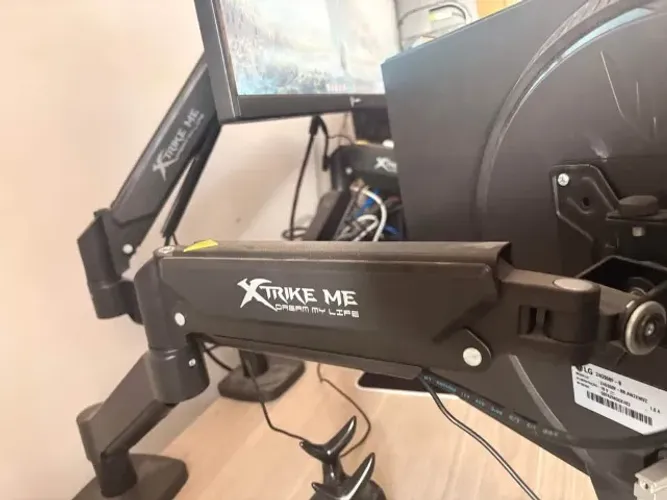 ? **LG UltraGear 24" 180Hz + Braço Articulado Xtrike-Me**