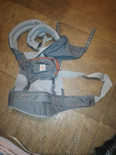 Canguru ergobaby performance cinza