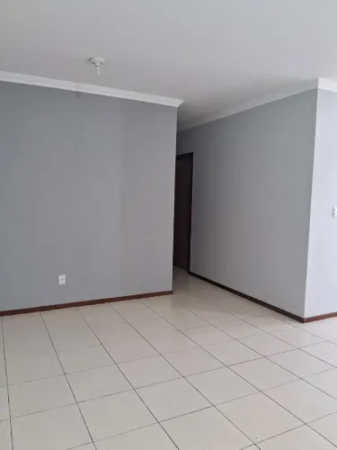 Alugo Amplo Apartamento
