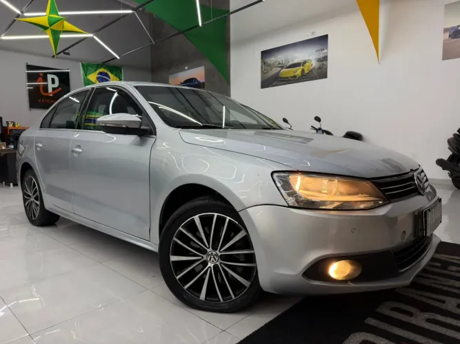 Volkswagen Jetta Comfortline 2.0 T.flex 8V 4P Tipt. 2013