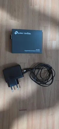 Conversor de Mídia TP-Link Omada MC220L Gigabit SFP
