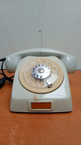 Telefone BEGE Antigo de disco clássico da marca Ericsson DV00136