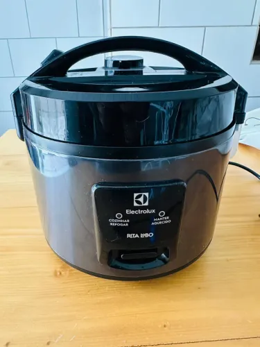Panela de Arroz elétrica Electrolux
