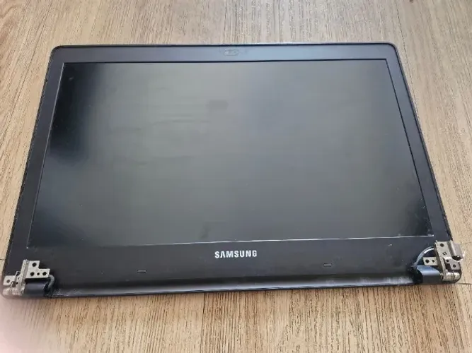 Tela Notebook Samsung Odyssey NP800G5H-XG4BR Full HD 16"