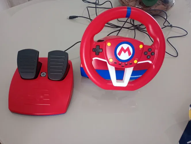 Volante Hori Mario Kart Pro Mini para Nintendo Switch Vermelho