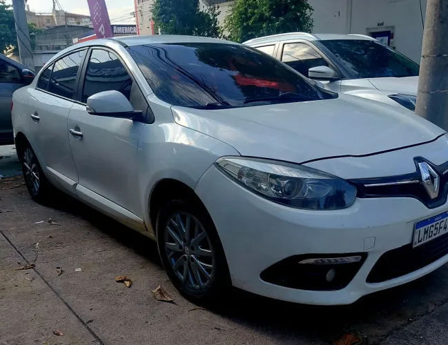 Renault Fluence Sed. Dynamique 2.0 16V Flex Aut. 2015