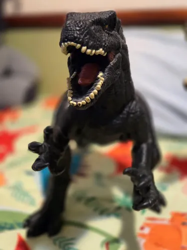 Indoraptor Boneco Dinossauro Grande Jurassic World - Mimo Brinquedos - Preto