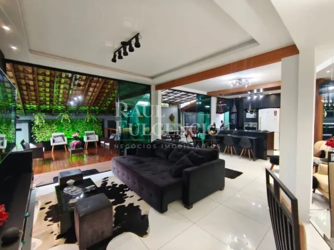 Casa mobiliada para alugar próximo da Avenida Inglaterra em Londrina