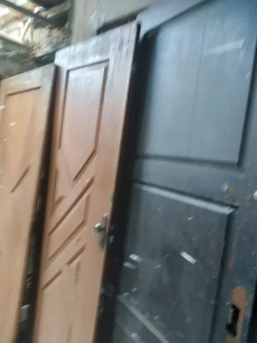 Vendo quatro portas de madeiras