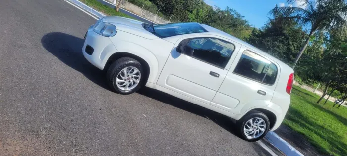 Fiat Uno Vivace Celeb. 1.0 EVO F.flex 8V 5P 2014