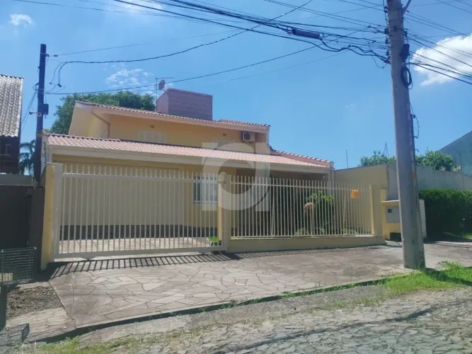 Casa com 272m² à venda no bairro Morro do Espelho em São Leopoldo/RS