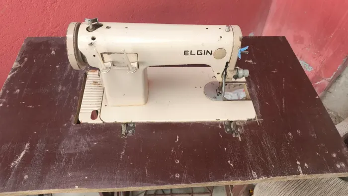 Máquina de Costurar 