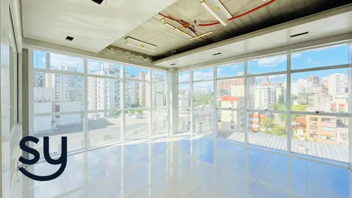 sala comercial no bairro Petrópolis. Sala ampla, com 100 m2 privativos