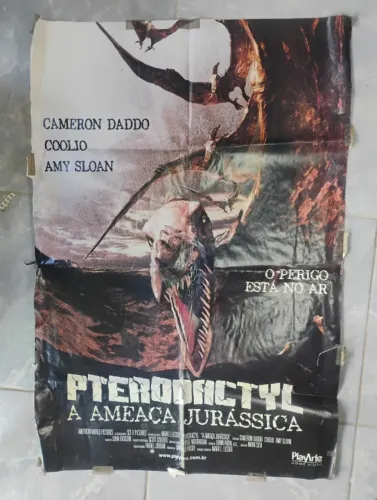 POSTER PTEROIDATYL A AMEAÇA JURASSICA E EM BOM ESTADO !!